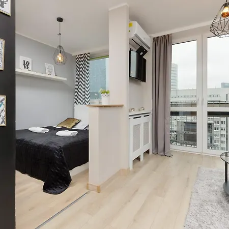 아파트 Charming In Center With Air Conditioning By Renters