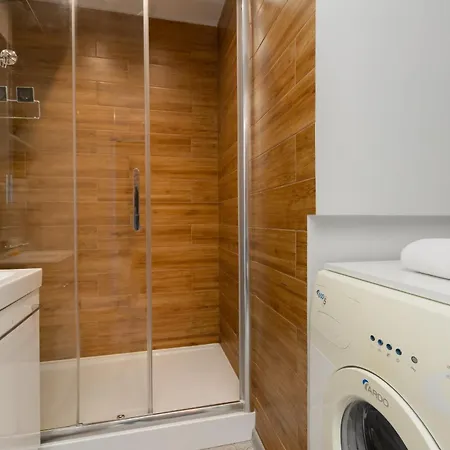 Charming In Center With Air Conditioning By Renters * 바르샤바