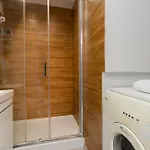 Charming In Center With Air Conditioning By Renters * Warsaw