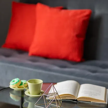 Charming In Center With Air Conditioning By Renters *