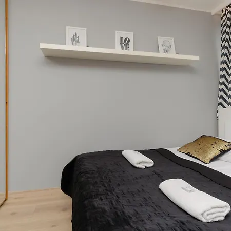 Charming In Center With Air Conditioning By Renters *